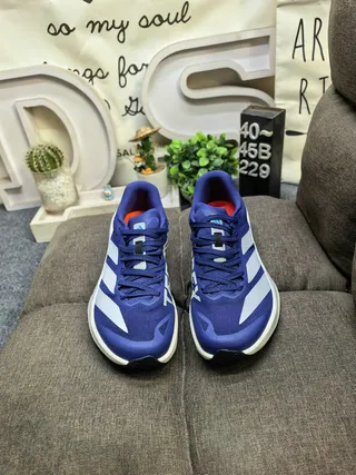 Adidas Zapatillas de running negro blanco bajo perfil silueta de carreras malla ingenieril superior 20