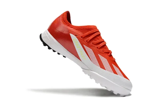Adidas Chaussures de Football Bleu et Rose Low-Cut Upper Synthétique Clous Coniques Gazon Synthétique 21