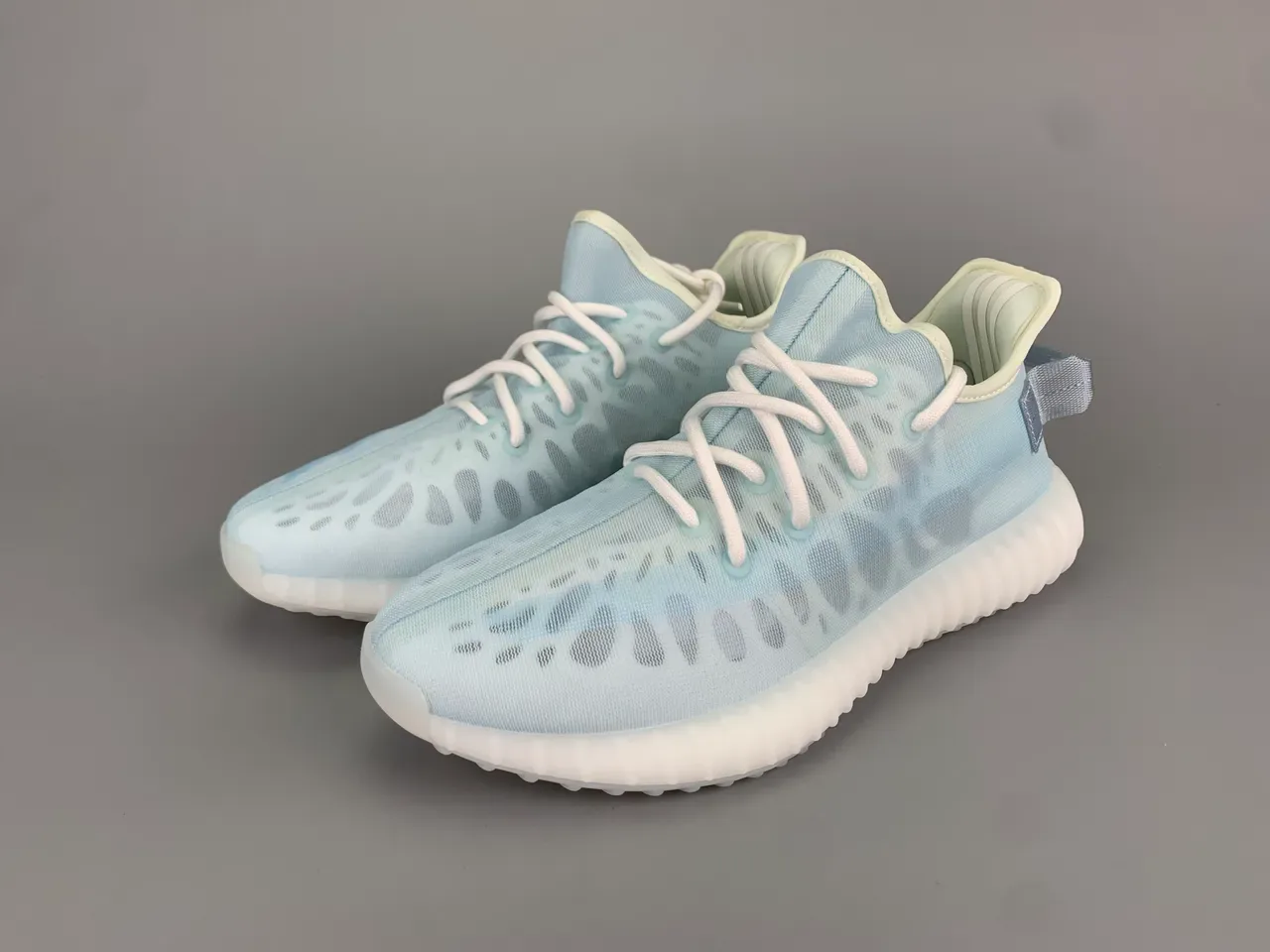 Adidas Blue White Translucent Knit Upper Asymmetrical Lace System Lifestyle Sneakers 7