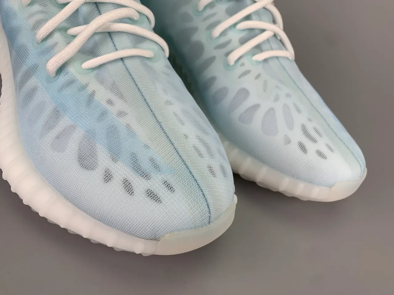 Adidas Blue White Translucent Knit Upper Asymmetrical Lace System Lifestyle Sneakers 8