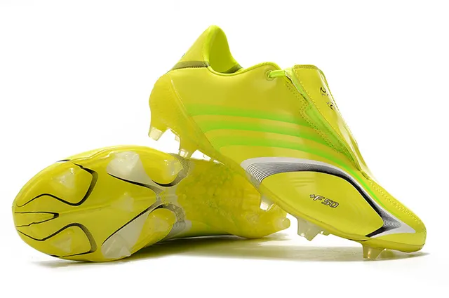 Adidas F50 Rouge Blanc Haut Synthétique Brillant Lacets Asymétriques Terrain Ferme Chaussures de Football 24