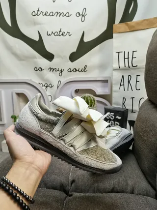 Adidas Gray Beige Laceless Design Oversized Cream Bow Straps Lifestyle Sneakers 6