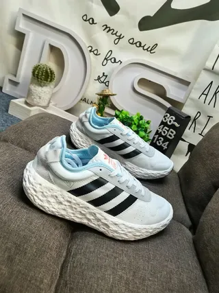 Adidas Gray Silver Low-Top Textured Midsole Lifestyle Sneakers 9