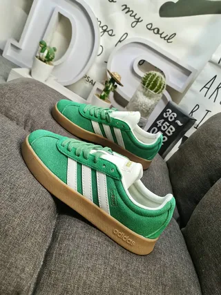 Adidas Green White Suede Upper Three-Stripe Side Panel Lifestyle Sneakers 7
