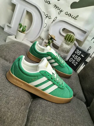 Adidas Green White Suede Upper Three-Stripe Side Panel Lifestyle Sneakers 9