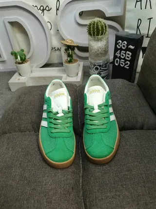Adidas Green White Suede Upper Three-Stripe Side Panel Lifestyle Sneakers 10