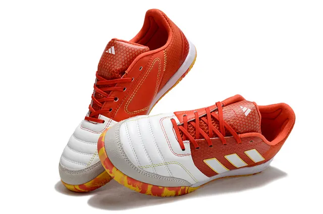 Adidas Chaussures de football indoor orange blanc low-top avec empeigne mesh texturé 2