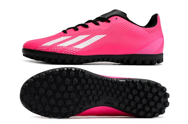 Adidas Chaussures de football turf rose et noir à coupe basse en mesh synthétique avec trois bandes blanches 11