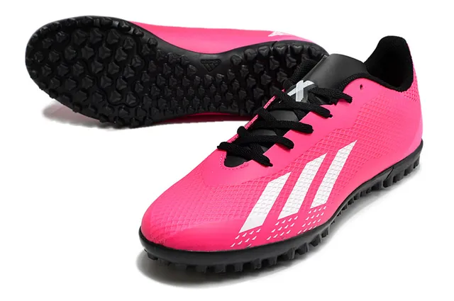 Adidas Chaussures de football turf rose et noir à coupe basse en mesh synthétique avec trois bandes blanches 15