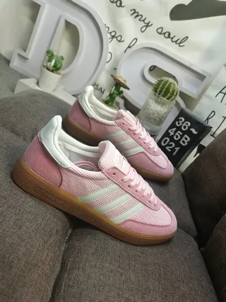 Adidas Pink White Corduroy-Textured Side Panels Suede Upper Lifestyle Sneakers 9