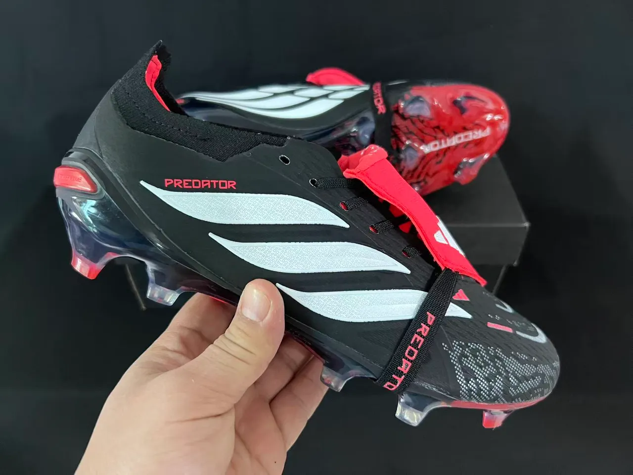 Adidas Predator Black Red Laceless Strap Closure Molded TPU Heel Counter Firm-Ground Soccer Shoes 6