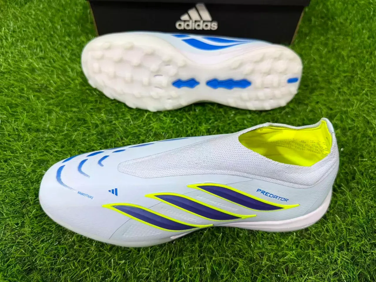 Adidas Predator Blue Navy Laceless Sock-Fit Upper Molded Rubber Outsole Turf Soccer Shoes 5