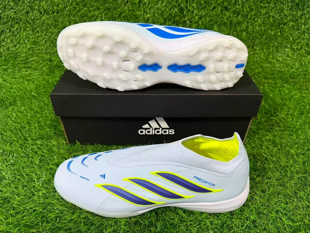 Adidas Predator Blue Navy Laceless Sock-Fit Upper Molded Rubber Outsole Turf Soccer Shoes 6