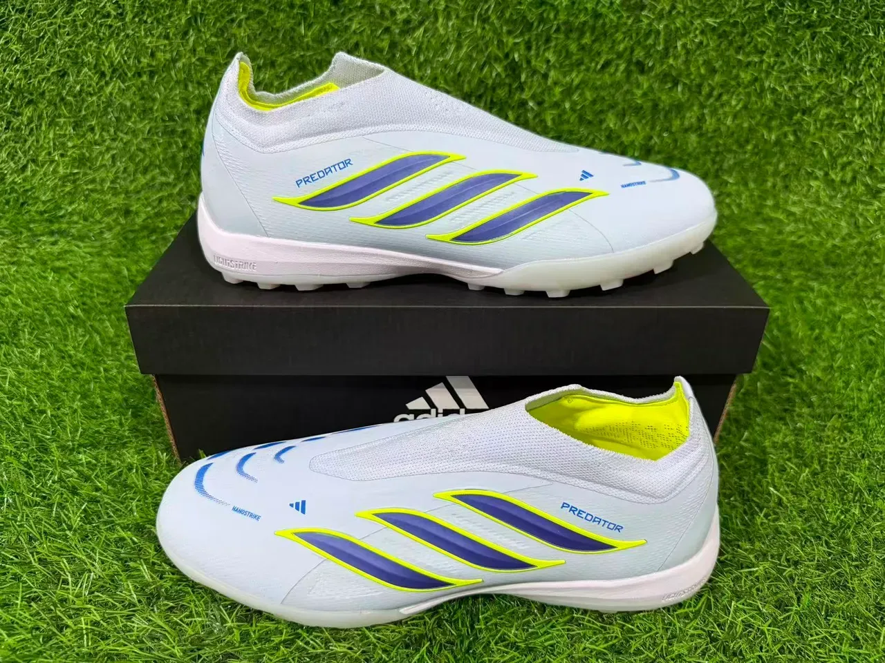 Adidas Predator Blue Navy Laceless Sock-Fit Upper Molded Rubber Outsole Turf Soccer Shoes 9