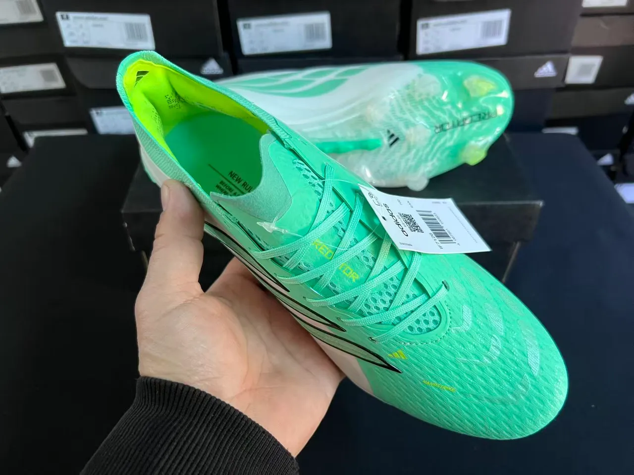 Adidas Predator Green White Low-Cut Lace-Up Boot Textured Forefoot Cage Firm-Ground Soccer Shoes 5