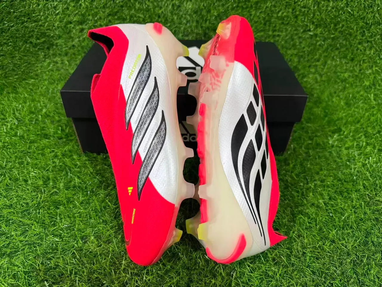 Adidas Predator Rouge Blanc Noir Firm-Ground Chaussures de football 4