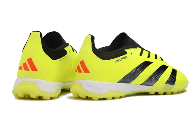 Adidas Predator Amarelo Preto tênis de futebol low-cut com cadarços texturizados com overlay de três faixas para turf 5