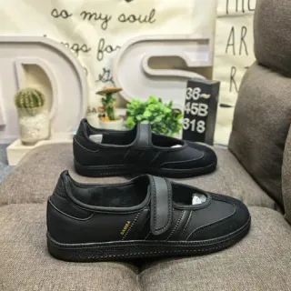 Adidas Samba काला लेस रहित पट्टा जीवनशैली स्नीकर