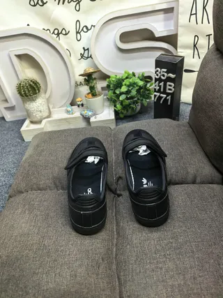 Adidas Samba Black Lifestyle Sneakers 8