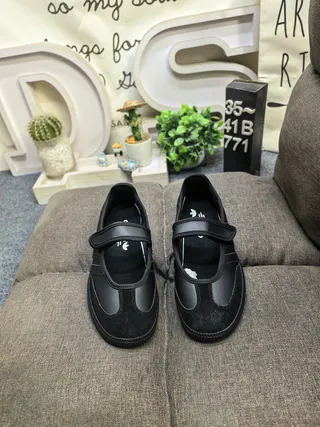 Adidas Samba Black Lifestyle Sneakers 10