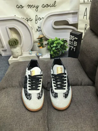 Adidas Samba Lace-Panel Off-White and Black Lifestyle Sneakers 10