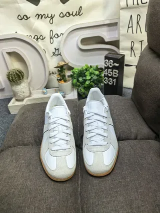 Adidas Samba OG Sneakers Lifestyle Gris Clair et Blanc 10
