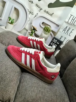 Adidas Samba OG Red and Cream Lifestyle Sneakers 7