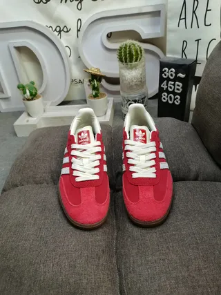 Adidas Samba OG Red and Cream Lifestyle Sneakers 10