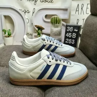Adidas Samba सफेद और नेवी लाइफस्टाइल स्नीकर