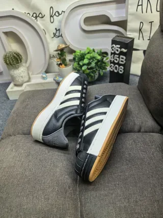 Adidas Superstar Chaussures Lifestyle Noires et Off-White 6