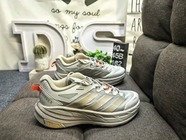 Adidas Terrex Gray White Lightweight Trail Runner Mesh And Synthetic Overlay Upper Running Shoes 11