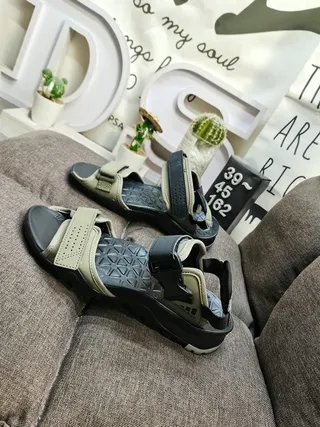 Adidas Terrex Sandálias Outdoor Bege Preto Cinto Ajustável Fechamento Perfurado Tiras Sintéticas Sandálias Casuais 7