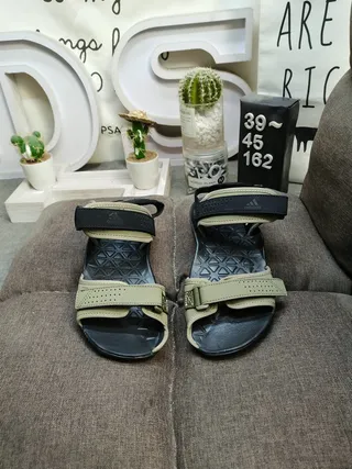 Adidas Terrex Sandálias Outdoor Bege Preto Cinto Ajustável Fechamento Perfurado Tiras Sintéticas Sandálias Casuais 10