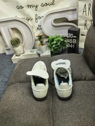 Adidas White Black Riveted Side Panels Leather Upper Lifestyle Sneakers 8
