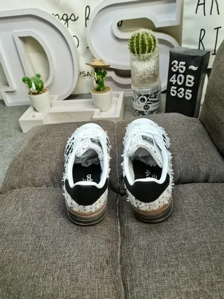 Adidas White Black Tweed-Textured Upper Three Stripes Lifestyle Sneakers 8