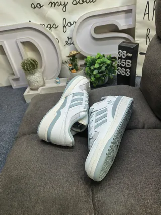 Adidas White Blue Low-Top Padded Collar Lifestyle Sneakers 6