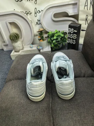 Adidas White Blue Low-Top Padded Collar Lifestyle Sneakers 8