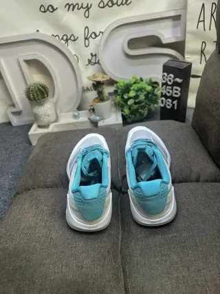 Adidas White Blue Mesh Upper Cyan Accent Details Lifestyle Sneakers 8