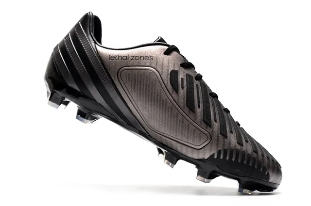 Adidas Blanco Multicolor Cordones Asimétricos Perforados Upper Sintético Campo Firme Zapatos de Fútbol 20