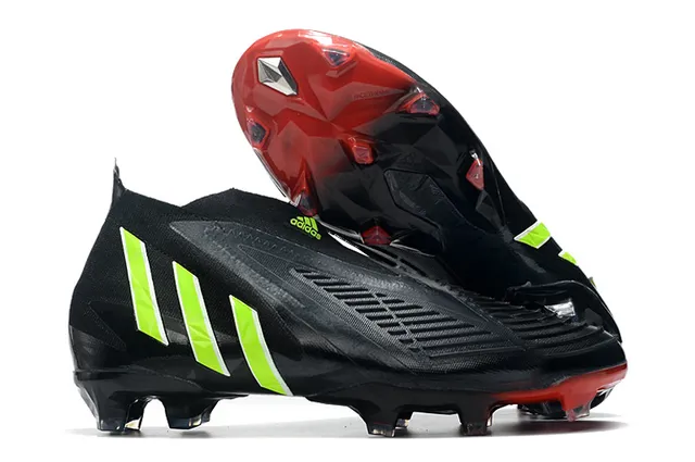 Adidas chaussures de soccer blanc et rouge à coupe basse avec plaque de semelle irisée pour terrain ferme 2