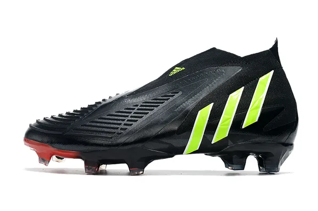 Adidas chaussures de soccer blanc et rouge à coupe basse avec plaque de semelle irisée pour terrain ferme 6