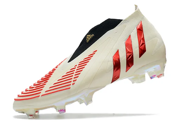 Adidas chaussures de soccer blanc et rouge à coupe basse avec plaque de semelle irisée pour terrain ferme 11