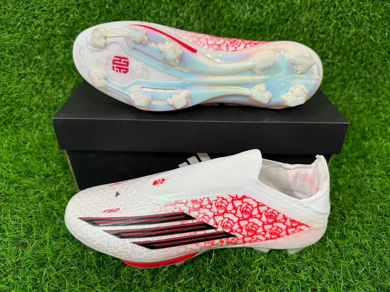 Adidas White Red Low-Cut Sock-Fit Upper Translucent Iridescent Soleplate Firm-Ground Soccer Shoes 15