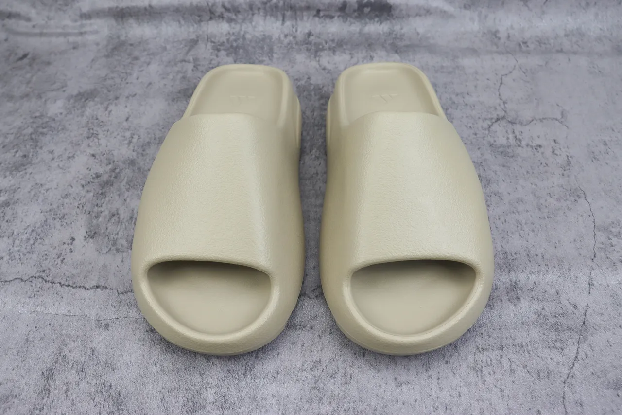 Adidas Yeezy Slide Beige Slippers 2