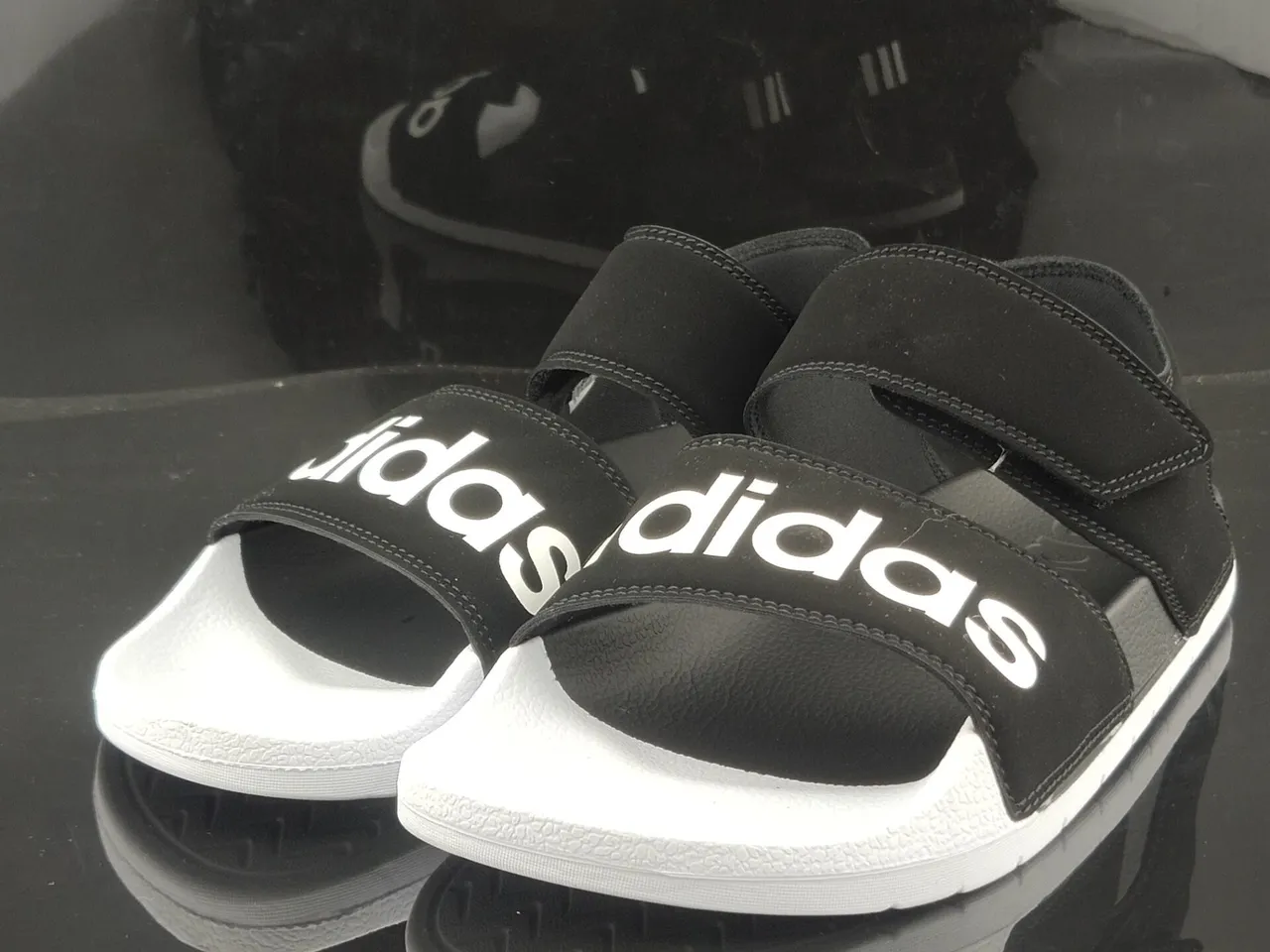 Adidas Yeezy Slide Sandales Casual Noires et Blanches 2