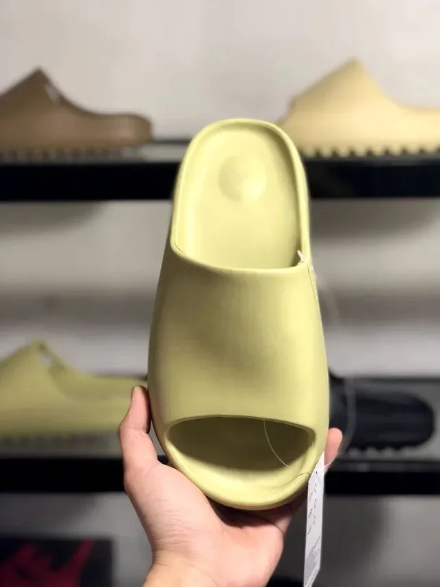 Adidas Yeezy Slide Off-White Slippers 2