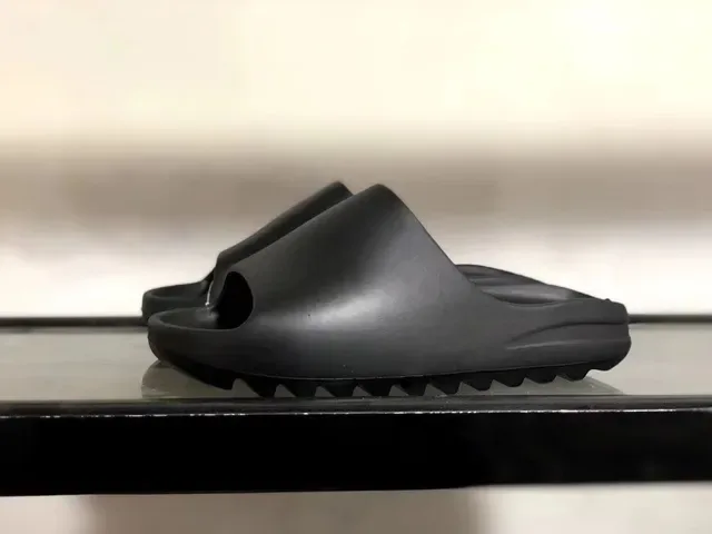Adidas Yeezy Slide Off-White Slippers 9