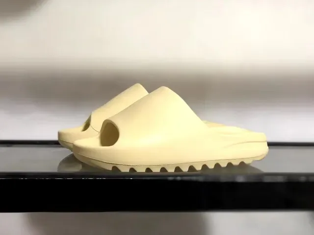 Adidas Yeezy Slide Off-White Slippers 10