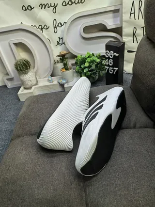 Adidas Yeezy Slide White Black Lifestyle Sneakers 6