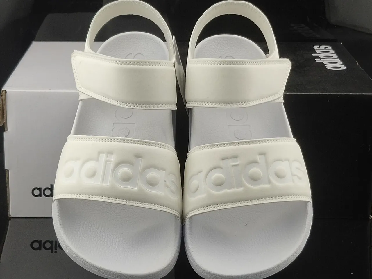 Adidas Yeezy Slide Sandales casual à double bride en blanc moulé 5
